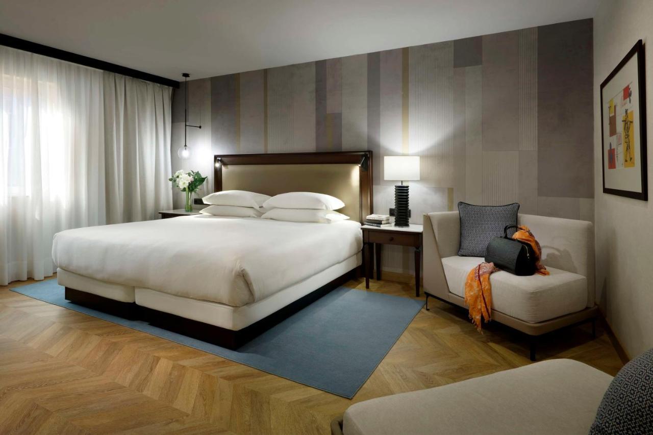 Hyatt Regency Hesperia Madrid Hotel Екстериор снимка